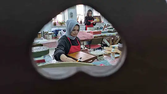 Kadınlara özgüven ve meslek kazandıran kurs: