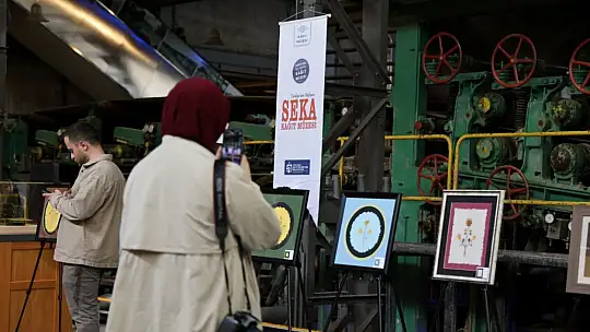 Kağıtta açan çiçekler sergisi SEKA'da açıldı
