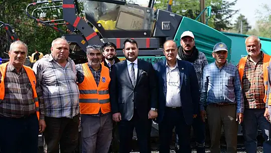 Kahramankazan'da sıcak asfalt çalışmaları sürüyor