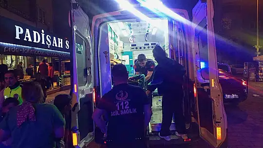 Kaldırımda hız kazaya neden oldu 16 yaşındaki çocuk ağaca çarptı