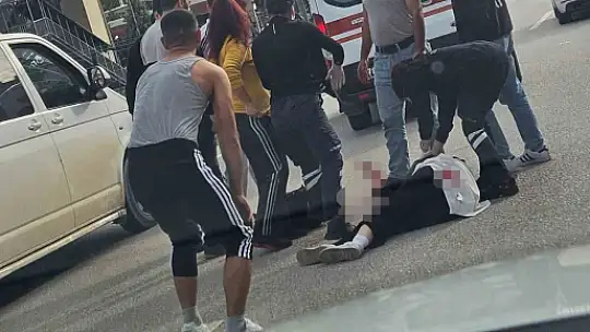 Kamyonete çarpıp devrilen motosikletin sürücüsü yaşamını yitirdi