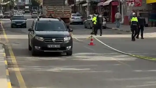 Kamyonun çarptığı genç kız hayatını kaybetti