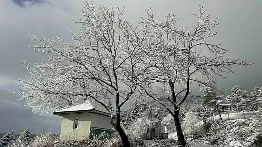 Karabük-Bartın kara yolu beyaza büründü