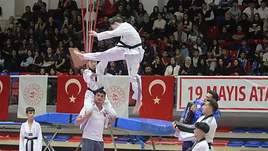 Karabük'te 19 Mayıs coşkuyla kutlandı