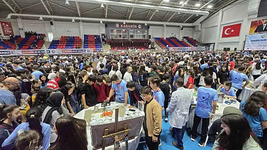 Karabük'te 200 öğrenci 65 projeyle yeteneklerini sergiledi