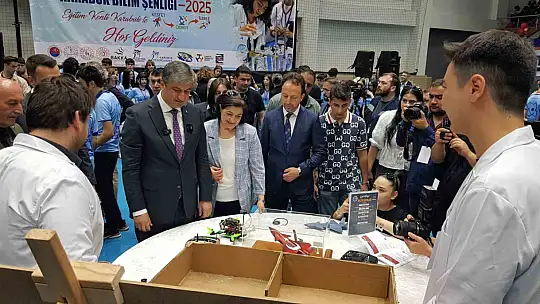 Karabük'te 200 öğrenci 65 projeyle yeteneklerini sergiledi