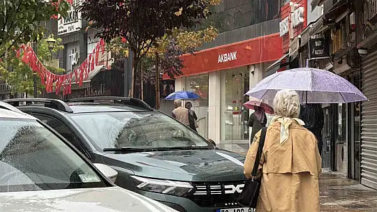 Karabük'te 3.5 ay sonra etkili olan sağanak nefes aldırdı