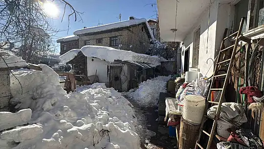 Karabük'te 80 yaşındaki kadın donmuş halde ölü bulundu