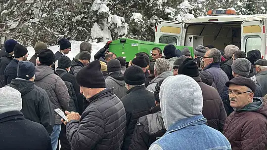Karabük'te bahçede donmuş halde bulunan yaşlı kadın toprağa verildi