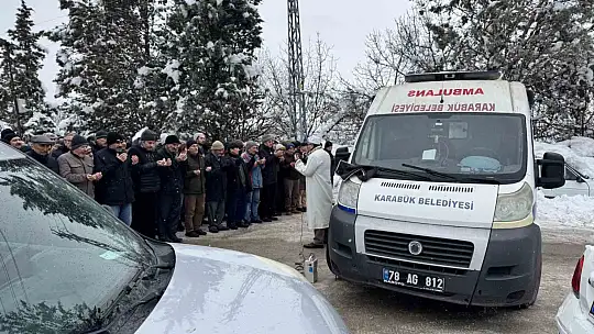 Karabük'te bahçede donmuş halde bulunan yaşlı kadın toprağa verildi