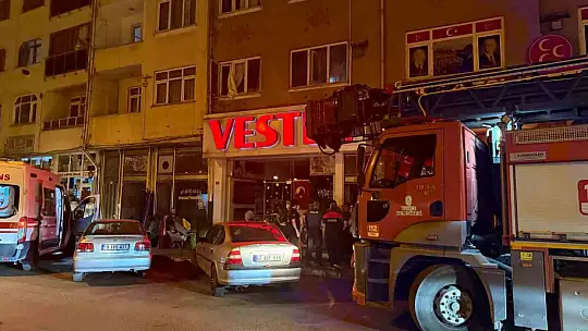 Eşini öldürdü