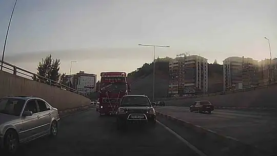 Karabük'te düğün konvoyundaki araçlar trafik kurallarını hiçe saydı