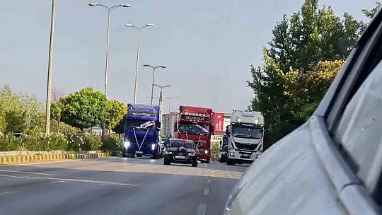 Karabük'te düğün konvoyundaki araçlar trafik kurallarını hiçe saydı