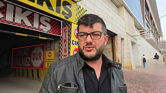 Karabük'te el freni çekilmeyen kamyonet geri geri kaydı: Otopark görevlisi faciayı önledi