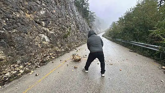 Karabük'te iki ayrı noktada kaya tehlikesi: Facianın eşiğinden dönüldü