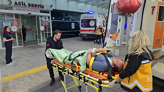 Karabük'te iki otomobil kafa kafaya çarpıştı: 8 yaralı