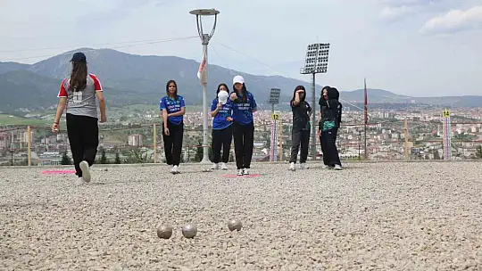Karabük'te ilk kez düzenlenen Bocce Bölge Şampiyonası devam ediyor