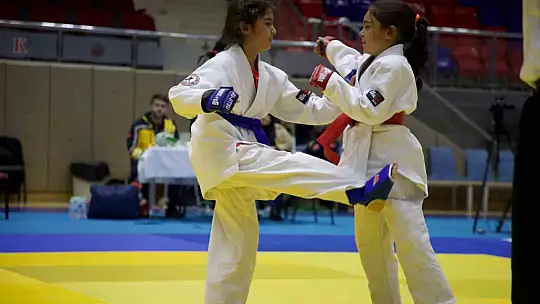 Karabük'te Ju Jitsu Şampiyonası başladı