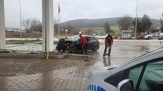 Karabük'te LPG istasyonuna çarpan otomobildeki 5 kişi yaralandı