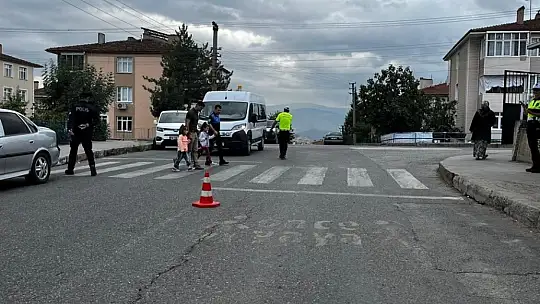 Karabük'te okul çevrelerinde güvenlik denetimi