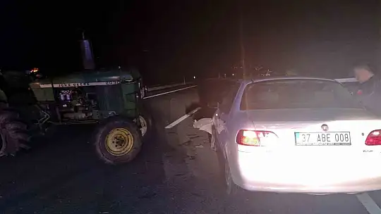 Karabük'te otomobil traktörle çarpıştı: 4 yaralı