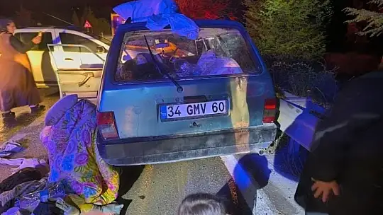 Otomobiller çarpıştı: 2'si çocuk 6 yaralı