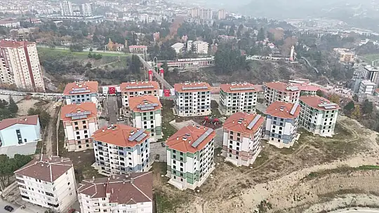 Karabük'te TOKİ konutları hak sahiplerine teslim edilmeye başlandı