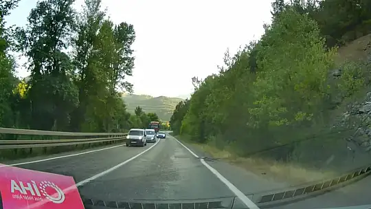 Trafik ihlalleri kameralara yansıdı
