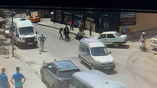 Karabük'te uçan tekmeli ve bıçaklı kavga: 2 yaralı