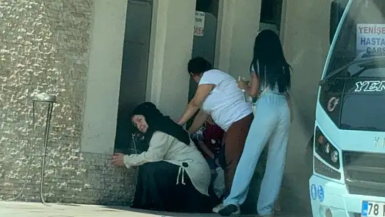 Karabük'te uçan tekmeli ve bıçaklı kavga: 2 yaralı