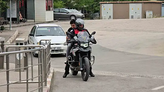 Karabük'te YKS'ye geç kalan öğrenciler içeri alınmadı