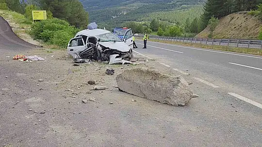Karabük'te yoldan çıkan otomobil beton menfeze çarptı: 1 ölü, 3 ağır yaralı