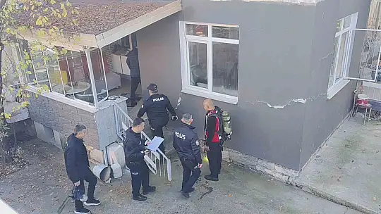 Karabük'teki ev yangını: 1 kişi dumandan etkilendi