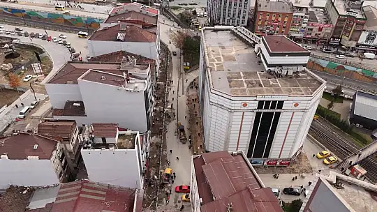 Karabük'ün en işlek caddelerinde yenileme çalışmaları sürüyor