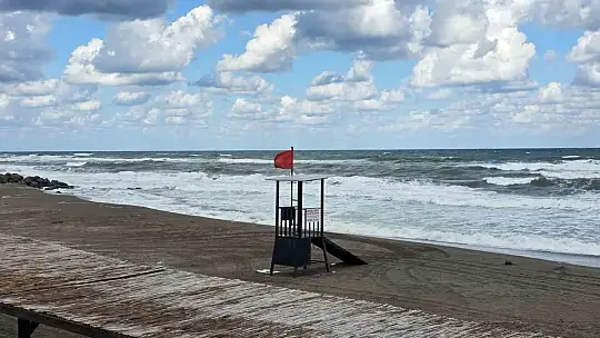 Karadeniz dalgalara teslim