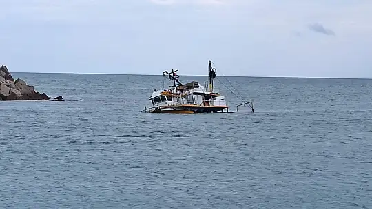 Karadeniz'deki saldırıda batan balıkçı teknesi 4 yıl önce karaya oturmuş