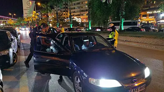Karadeniz Ereğli'de polisten bayram öncesi huzur ve güven uygulaması