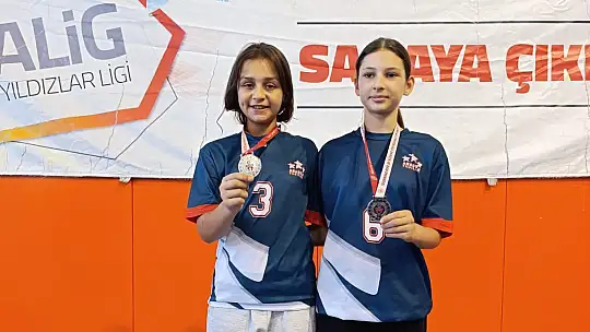 Karatecilerden finalde büyük başarı
