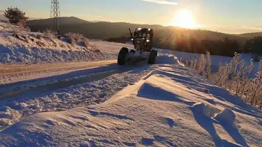Karla kapanan 278 köy yolundan 149'u açıldı