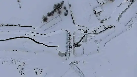 Dereler, barajlar ve göletler dondu