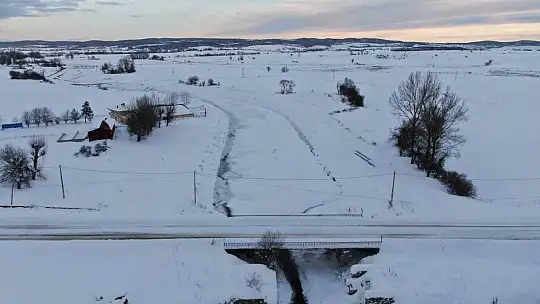 Dereler, barajlar ve göletler dondu
