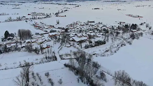 Dereler, barajlar ve göletler dondu