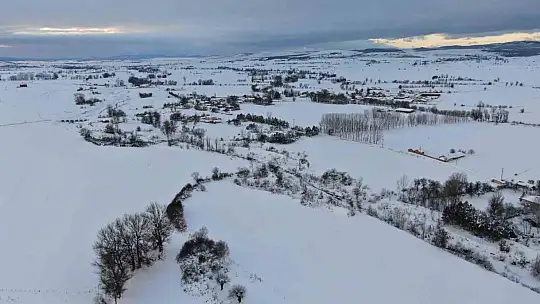 Dereler, barajlar ve göletler dondu