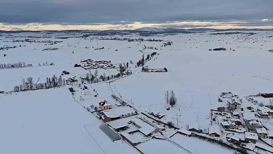 Dereler, barajlar ve göletler dondu