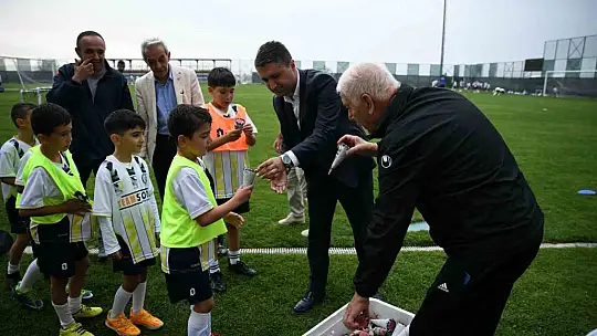 Kastamonu'da 120 çocuk yaz tatilini futbol okulunda değerlendirdi