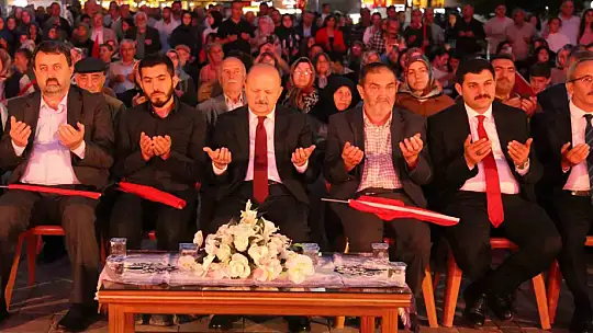 15 Temmuz şehitleri dualarla anıldı: Okunan selalar duygusal anlar yaşattı