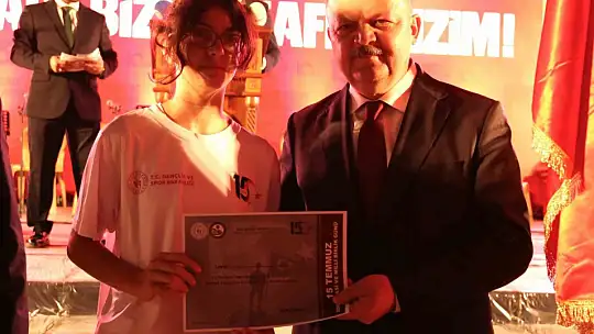 15 Temmuz şehitleri dualarla anıldı: Okunan selalar duygusal anlar yaşattı