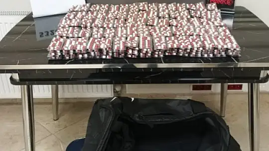Kastamonu'da 5 bin 326 adet sentetik ecza hapı ele geçirildi