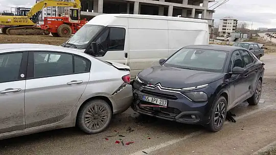 Kastamonu'da 7 araç birbirine girdi: 1 yaralı