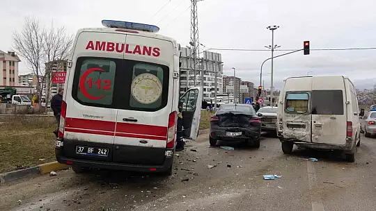 Kastamonu'da 7 araç birbirine girdi: 1 yaralı